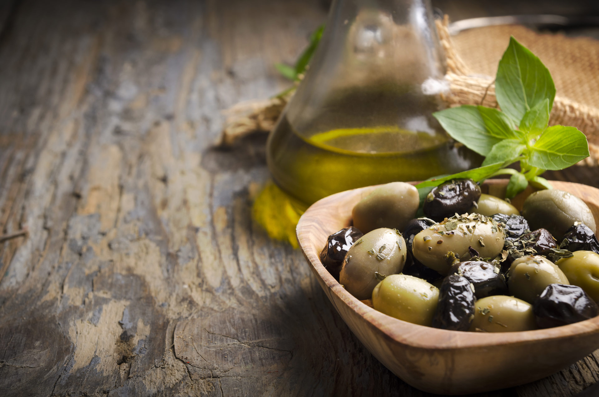 Degustazione prodotti locali olio e patè del Frantoio Aldo Armato